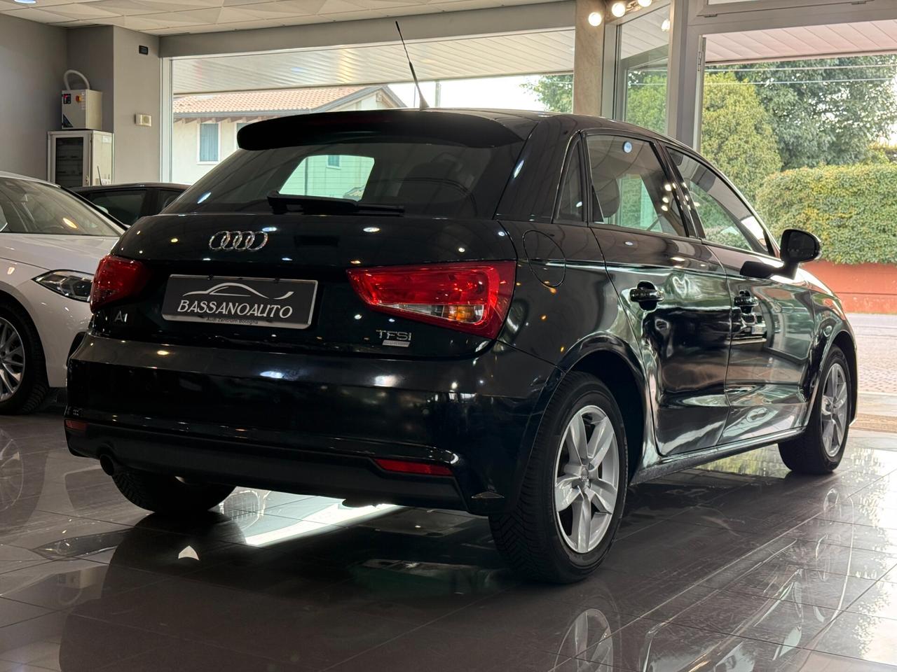 Audi A1 Sportback 1.0 tfsi 82cv NEOPATENTATI 23.000 KM!!!