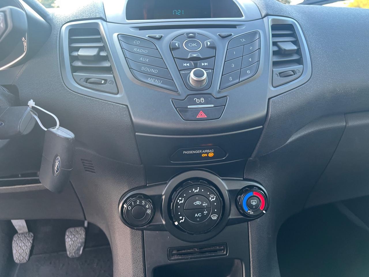 Ford Fiesta 1.4 3p. GPL Titanium NEOPATENTATI PERMUTE RATE GARANZIA