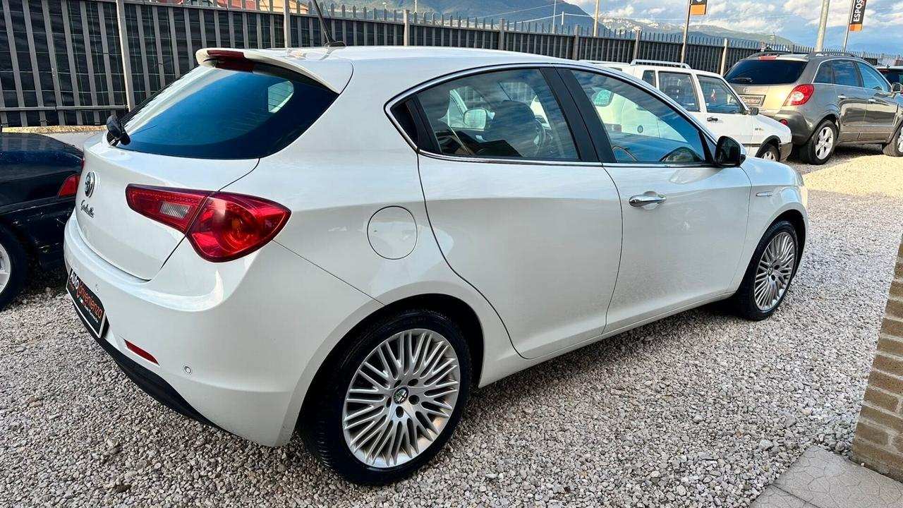 Alfa Romeo Giulietta 1.6 JTDm-2 105 CV Distinctive