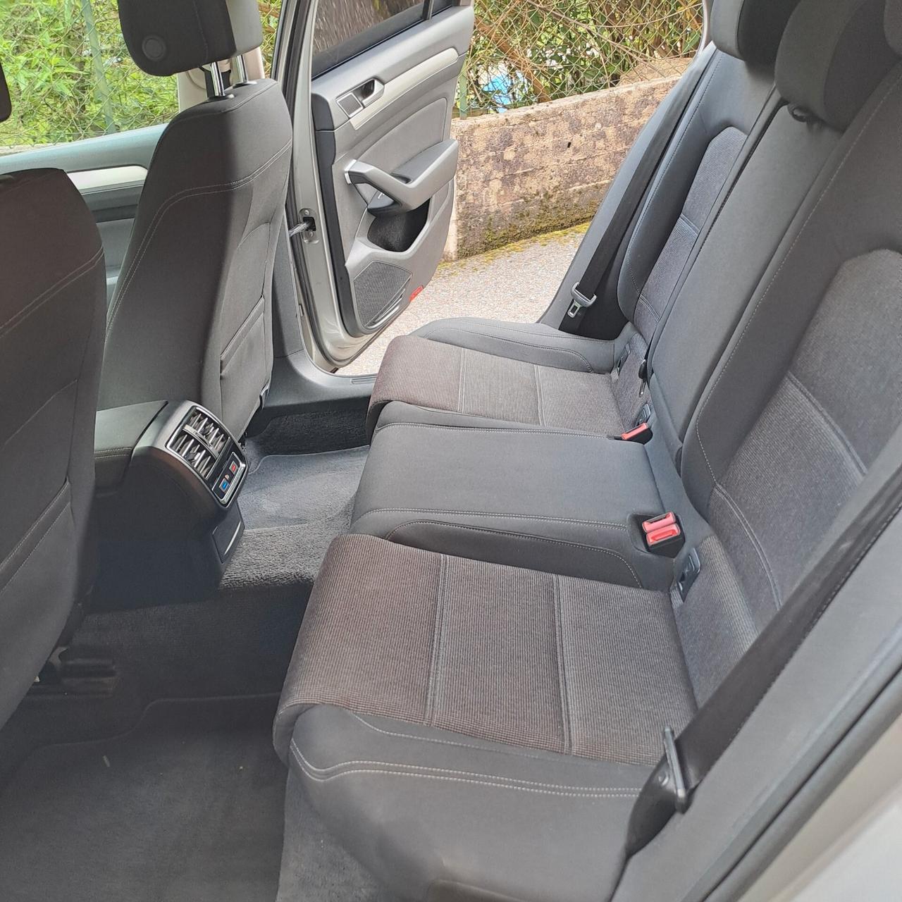 VW PASSAT 2.0TDI UNICO PROPRIETARIO - TENUTA BENE