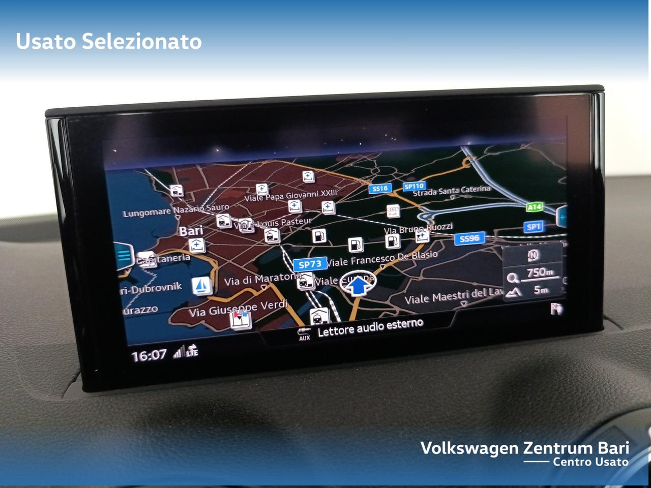 Audi Q2 30 2.0 tdi business s-tronic
