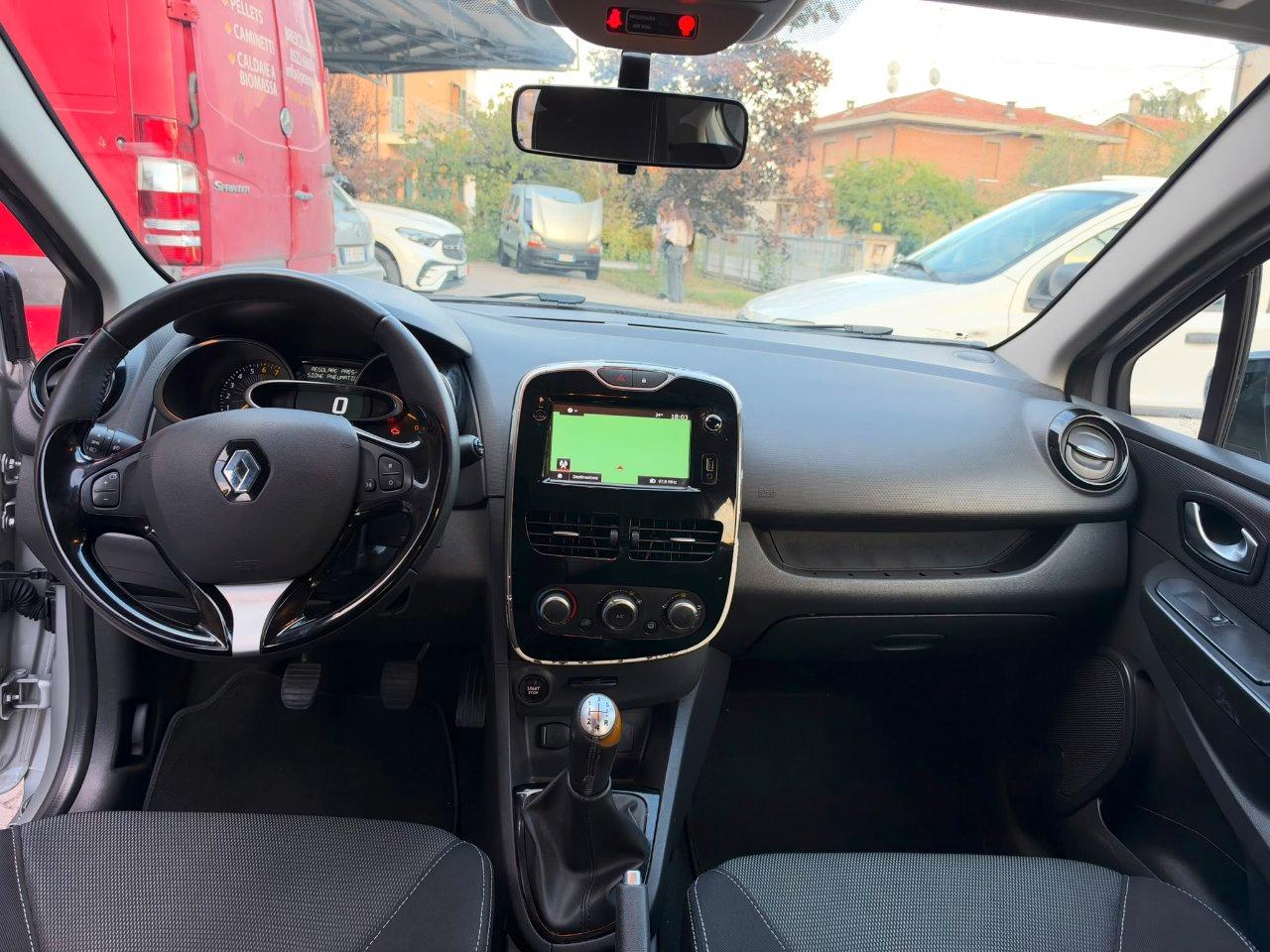 Renault Clio 5 Porte Clio 5p 1.2 Zen (live) 75cv E6 OK NEOPATENTATO