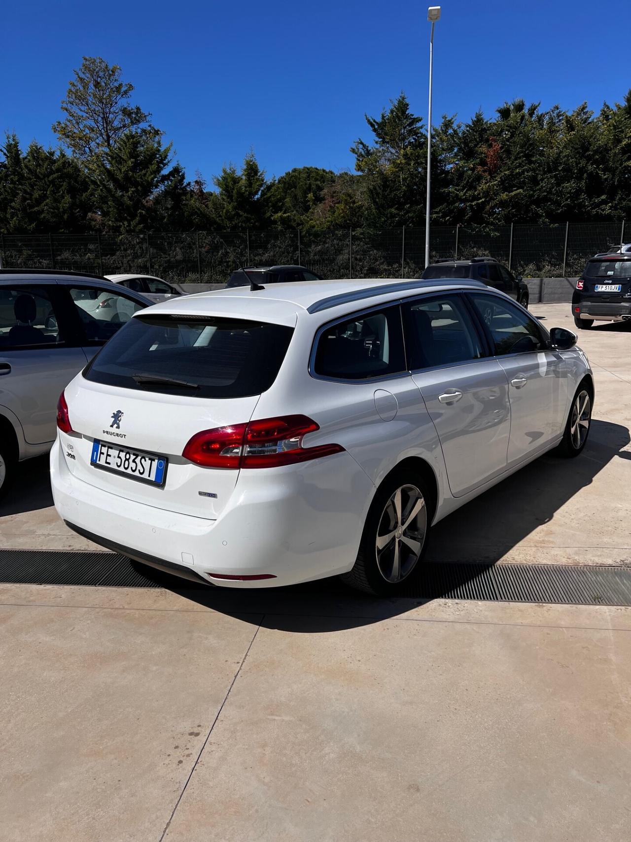 Peugeot 308 BlueHDi 120 S&S SW Allure