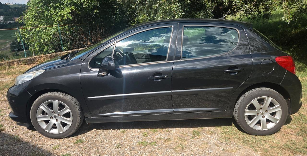 Peugeot 207 1.6 HDi 90CV 5 porte