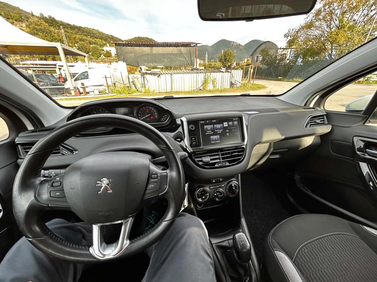 Peugeot 208 BlueHDi 75 5 porte EURO 6 NEOPATENTATI