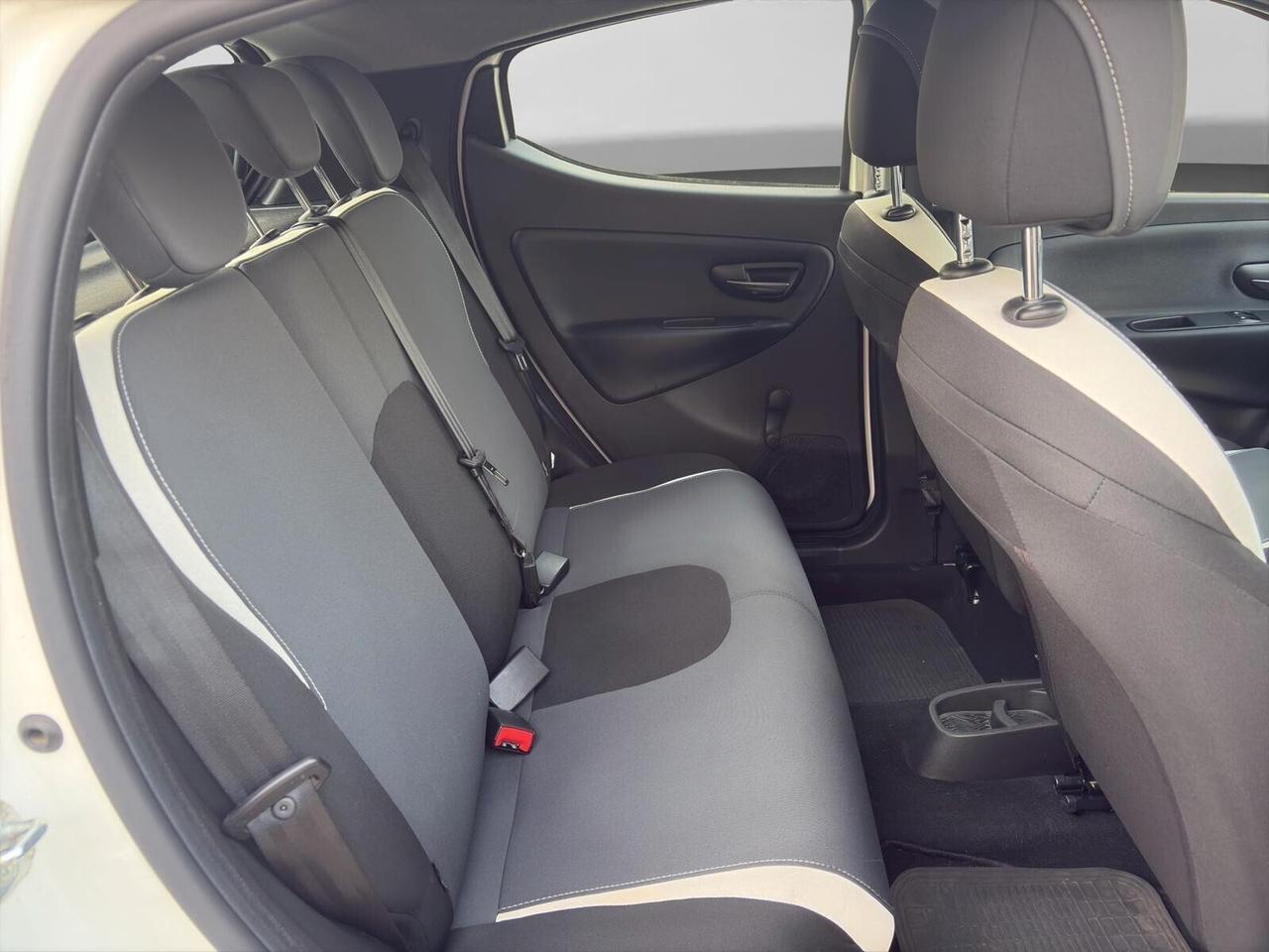 Lancia Ypsilon 1.2 69cv Elefantino Bianco