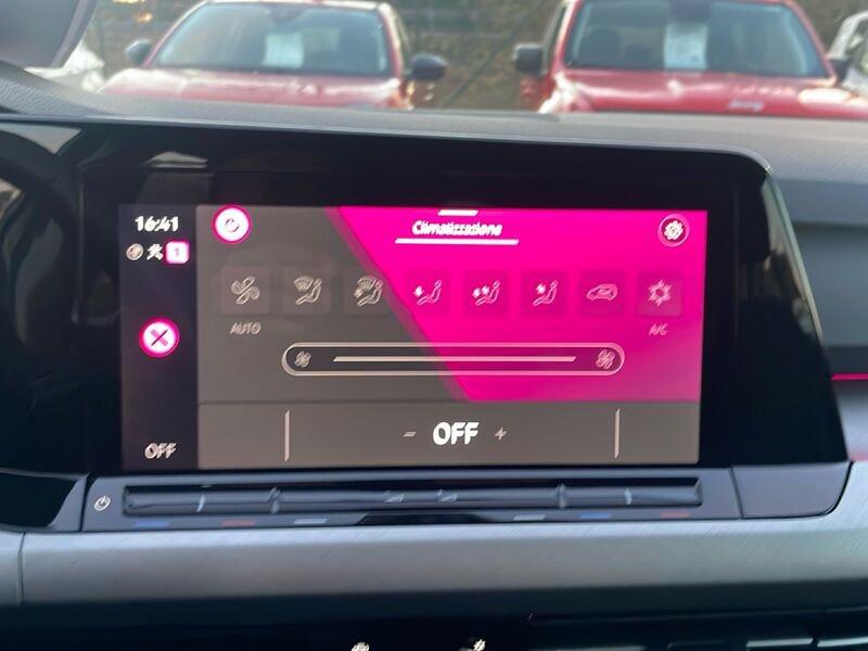 Volkswagen Golf VIII 2020 1.0 etsi evo Life 110cv dsg