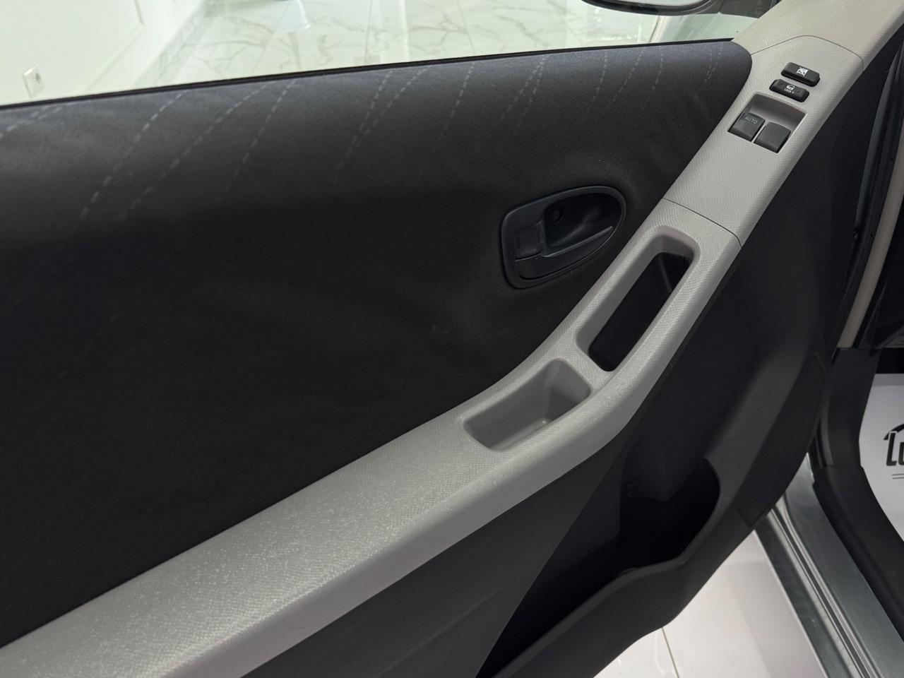 Toyota Yaris 1.0 Full Opt