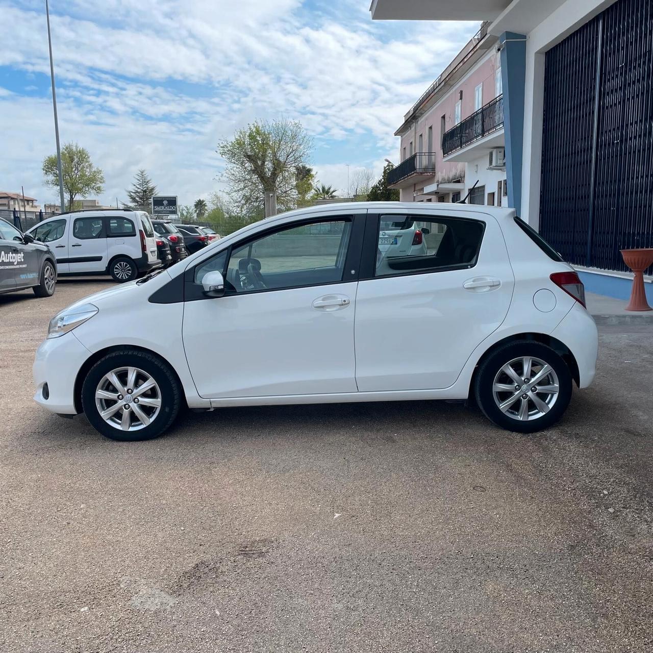 Toyota Yaris 1.0 5 porte Active