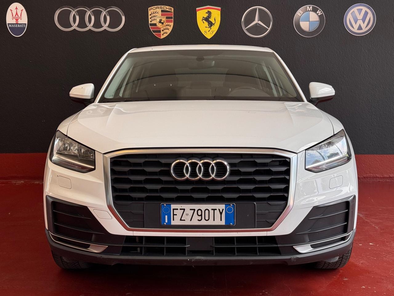 Audi Q2 30 TDI S tronic Identity Black
