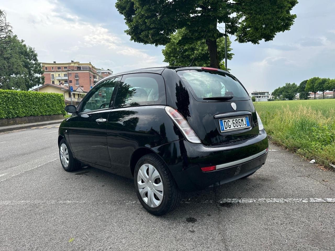 Lancia Ypsilon 1.2 Argento