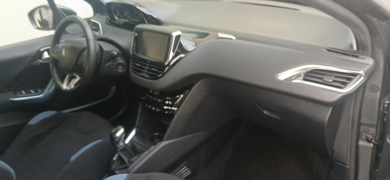 Peugeot 208 1.4 HDi neopatentati