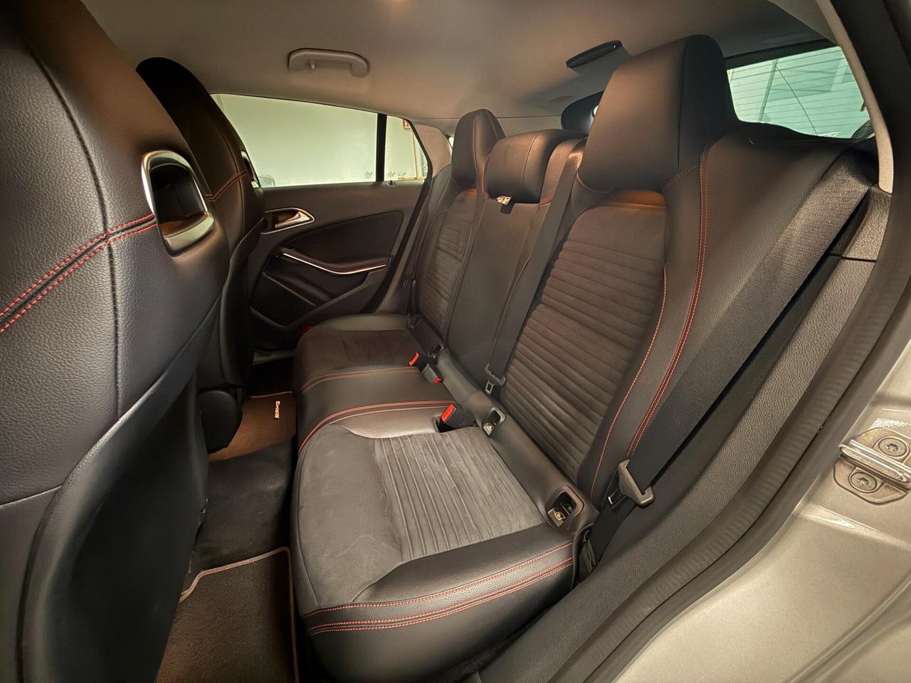 Mercedes-benz CLA 200 d Automatic Premium