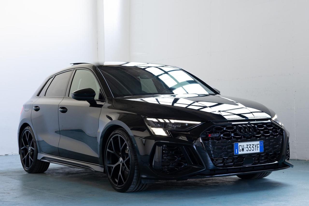 Audi RS3 Sportback 2.5 tfsi quattro s-tronic 400cv black edition