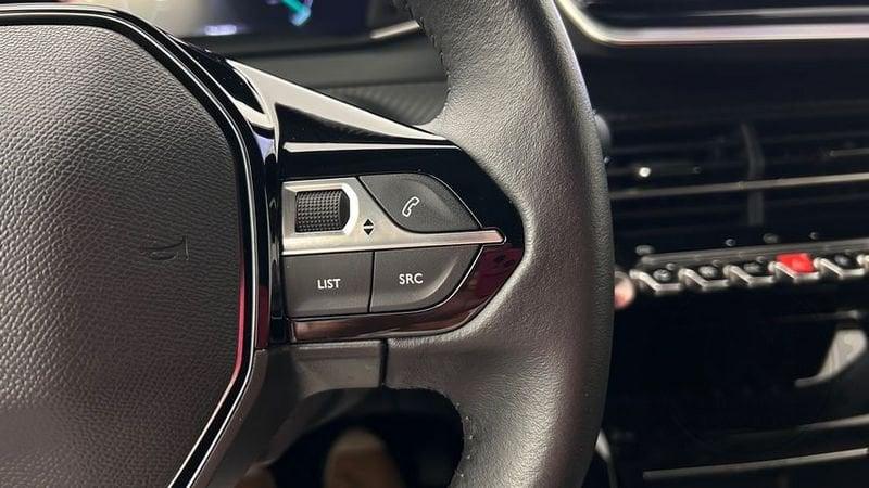 Peugeot 2008 2008 PureTech 100 S&S Allure RETROC. KEYLESS RETROC.
