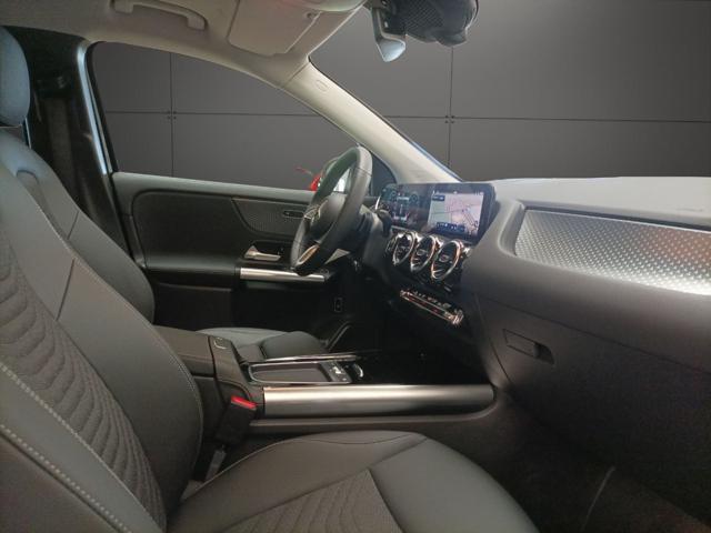 MERCEDES-BENZ GLA 200 Automatic Progressive Advanced