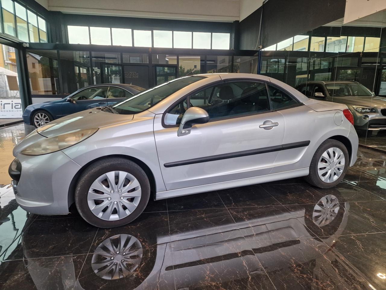 Peugeot 207 1.6 HDi 110CV CC Féline