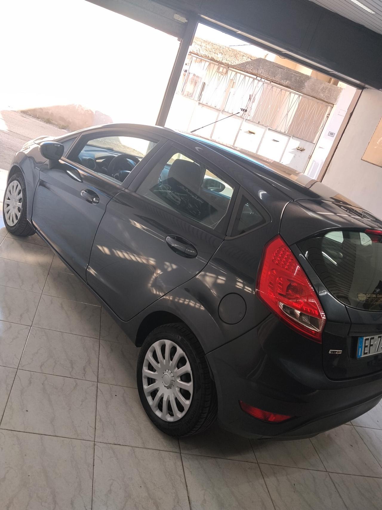 Ford Fiesta 1.4 diesel 2011 CON GARANZIA