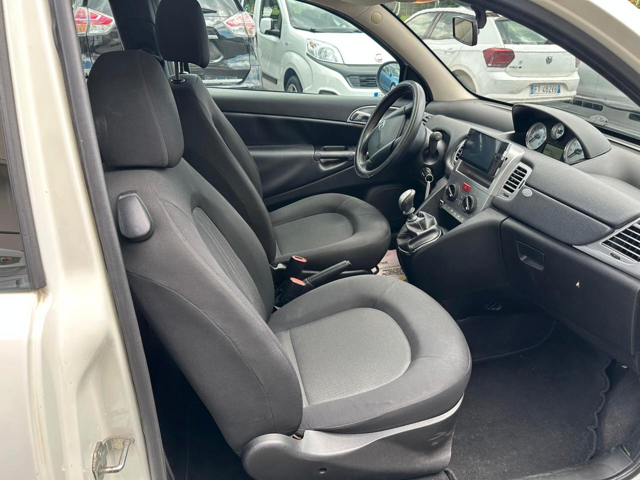 Lancia Ypsilon 1.2 69 CV Diva