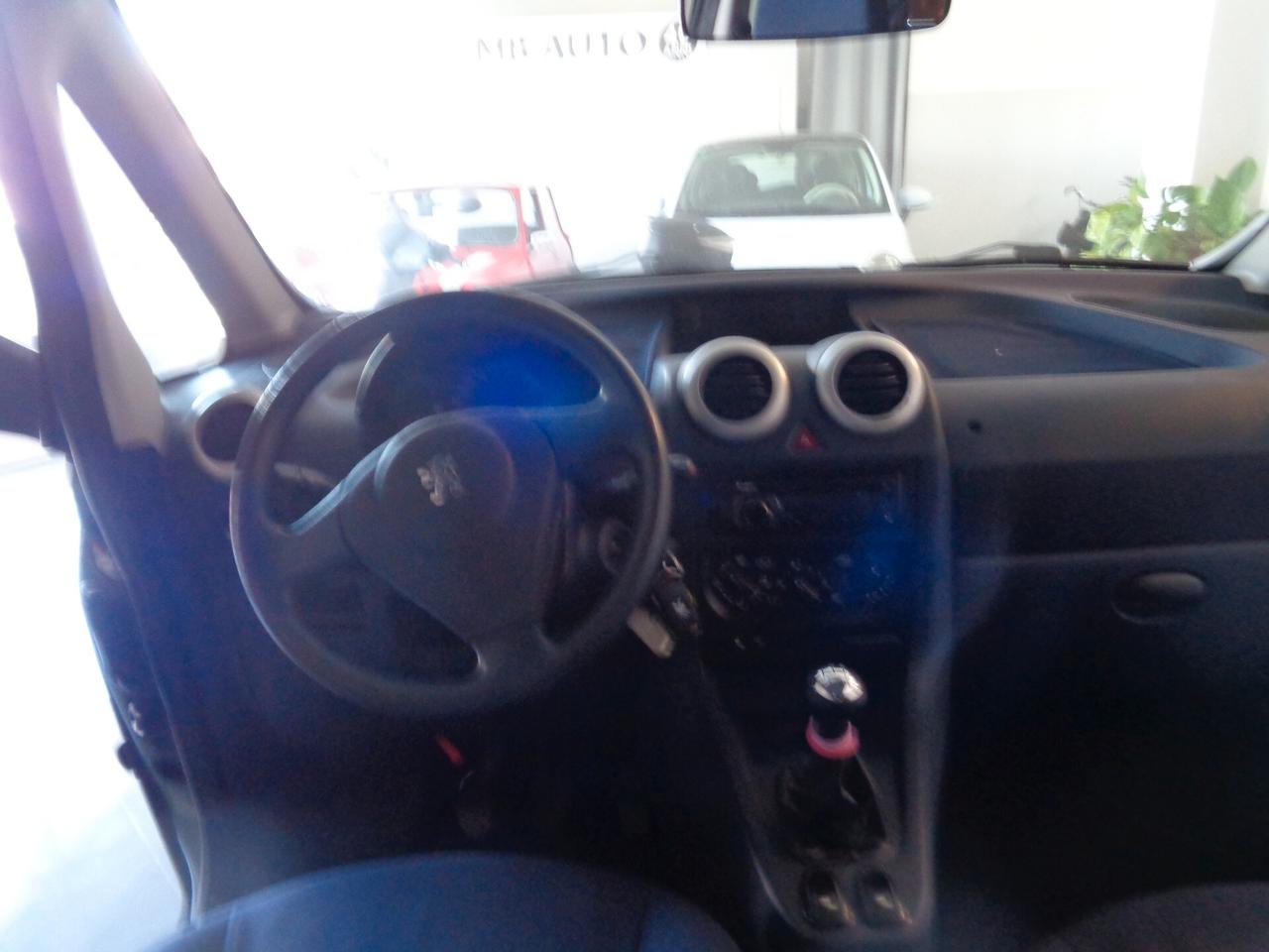 Peugeot 1007 1.4 Happy