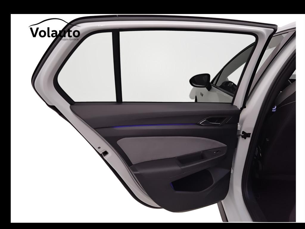 VOLKSWAGEN Golf VIII 2020 - Golf 1.5 tsi evo R-Line 130cv