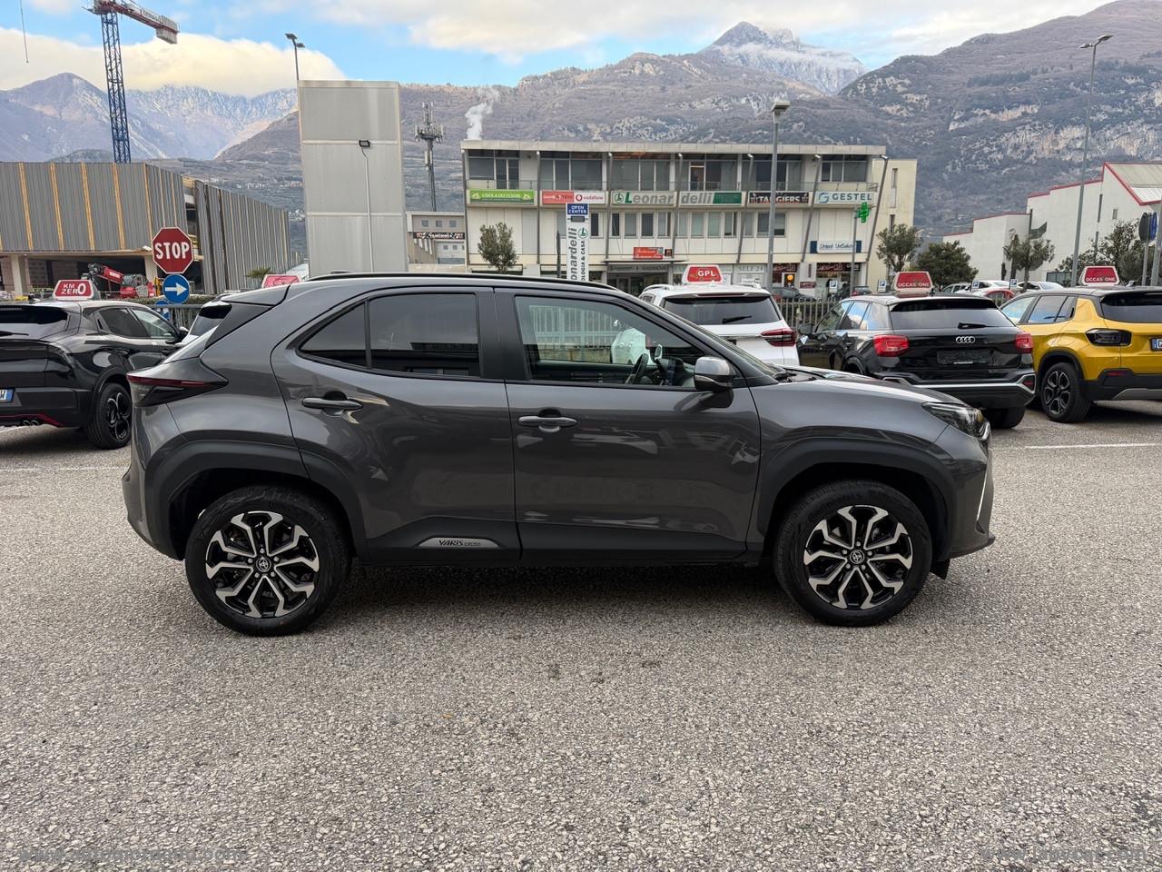 TOYOTA Yaris Cross 1.5 Hyb. 5p. E-CVT AWD Trend Business Plus Pack