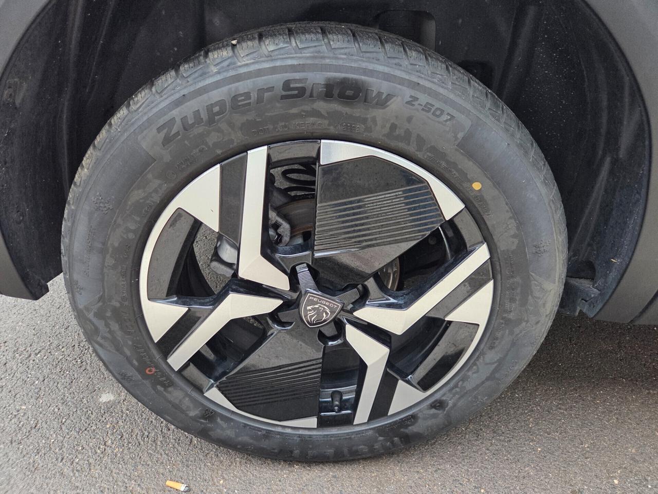 PEUGEOT 2008 ALLURE 130 EAT8 1/2024