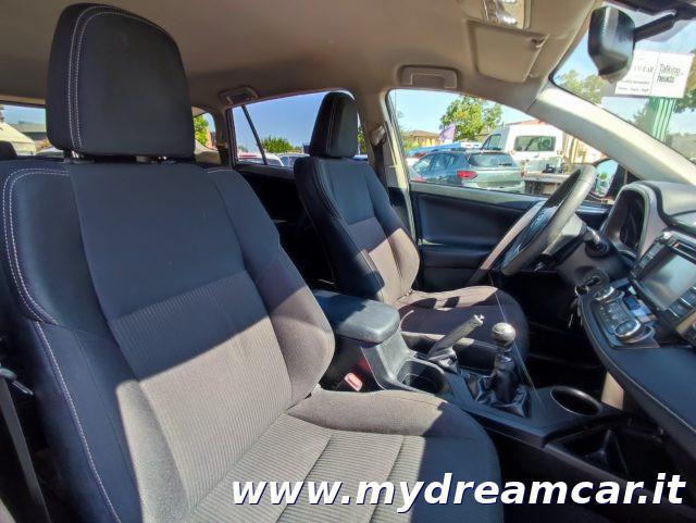 TOYOTA RAV 4 MY23 RAV4 2.2 D-4D 150 CV Lounge