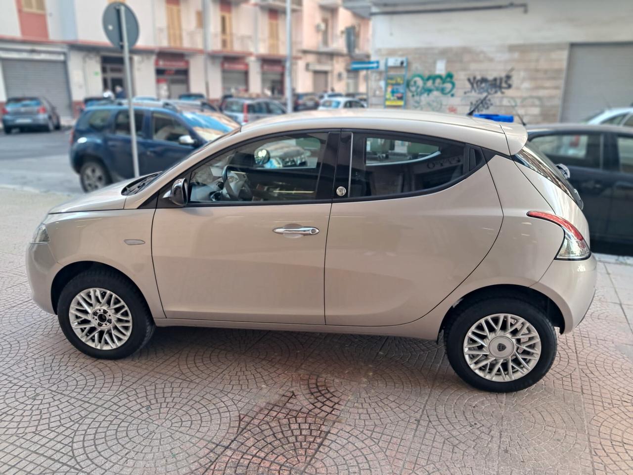 LANCIA YPSILON 900 METANO-NEOPATENTATI-Euro5250