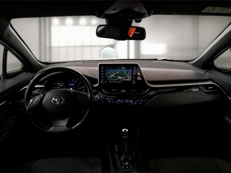 TOYOTA C-HR 1.8H 98CV E-CVT Business