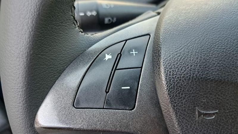 Lancia Ypsilon 1.0 FireFly Hybrid Silver