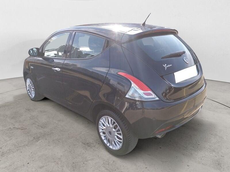 Lancia Ypsilon 1.2 69 CV 5 porte Gold