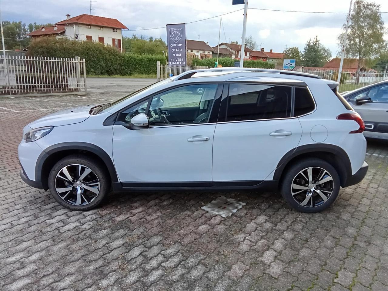 Peugeot 2008 BlueHDi 100 Allure