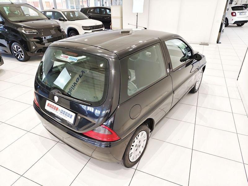 Lancia Y Y 1.2