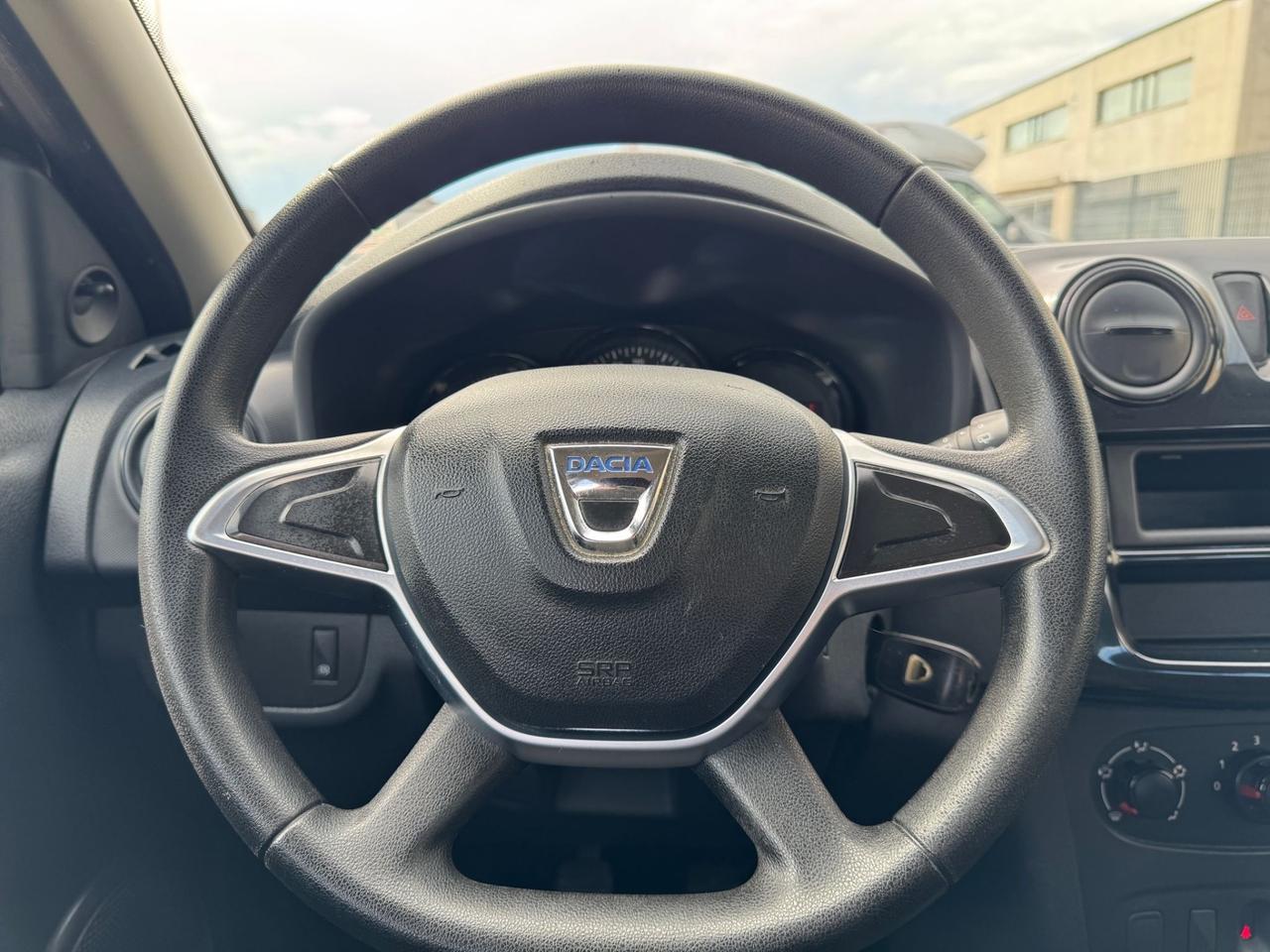 Dacia Sandero 1.0 benzina. km 84.000