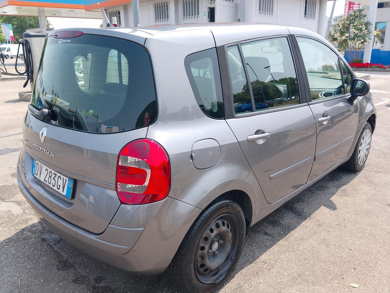 Renault Modus Grand Modus 1.5 dCi 85CV Dynamique