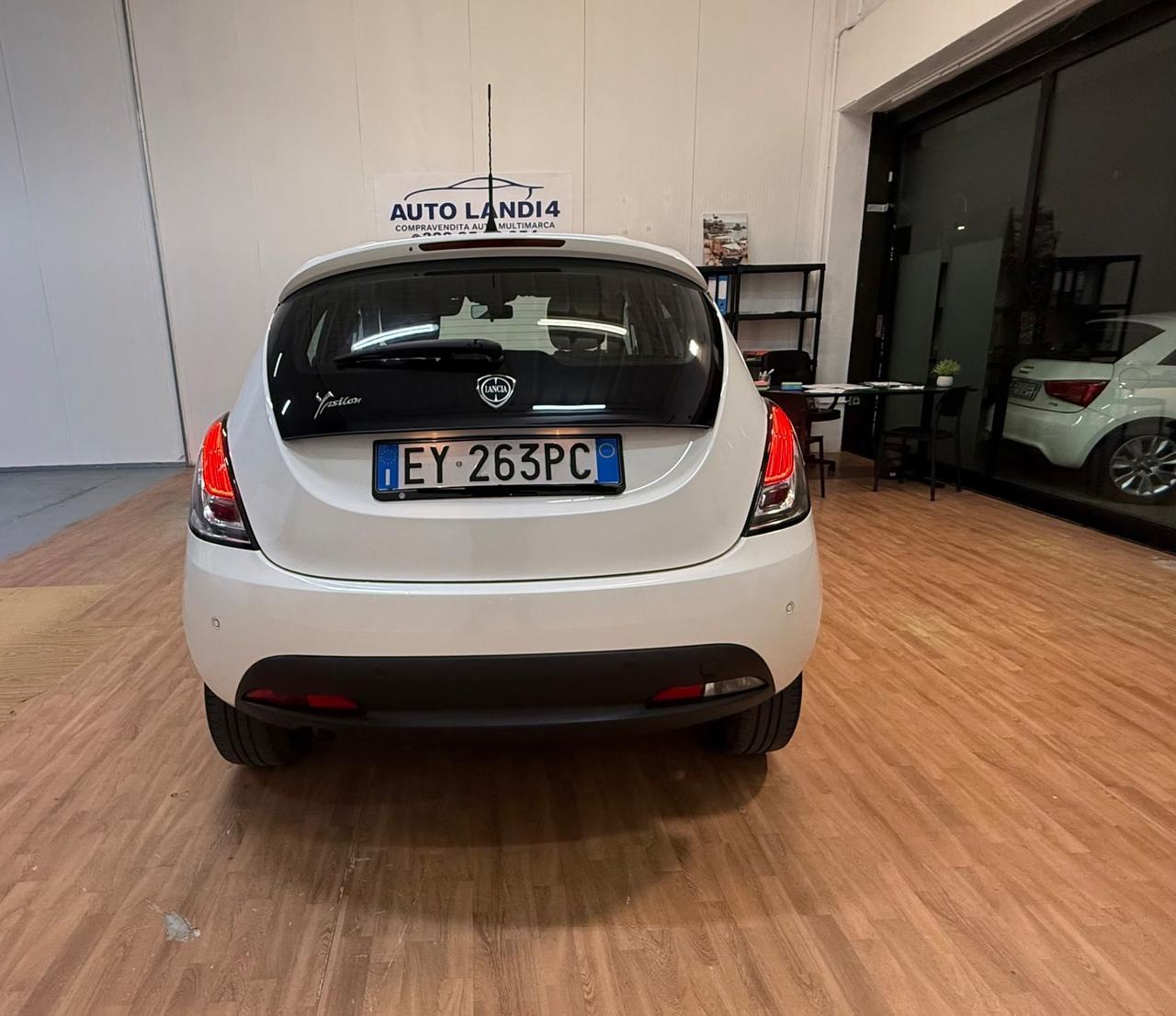 Lancia Ypsilon 0.9 TwinAir 85 CV 5 porte Metano Ecochic Gold