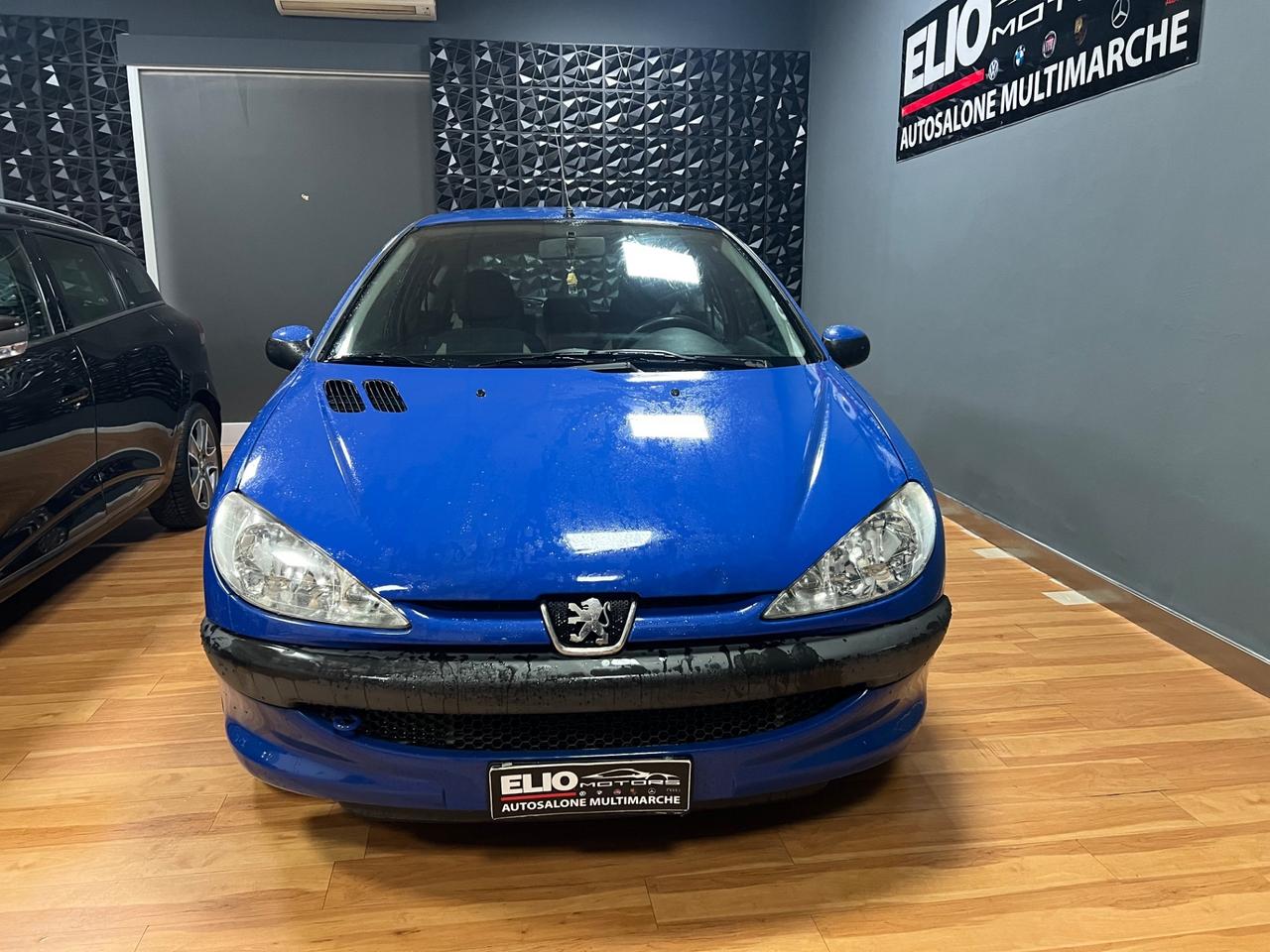 Peugeot 206 1.1 5p. XT
