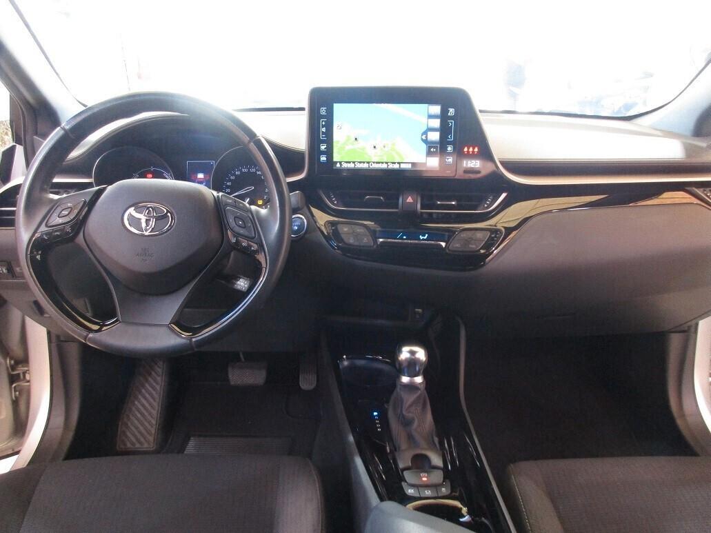 Toyota C-HR 1.8 Hybrid E-CVT Trend