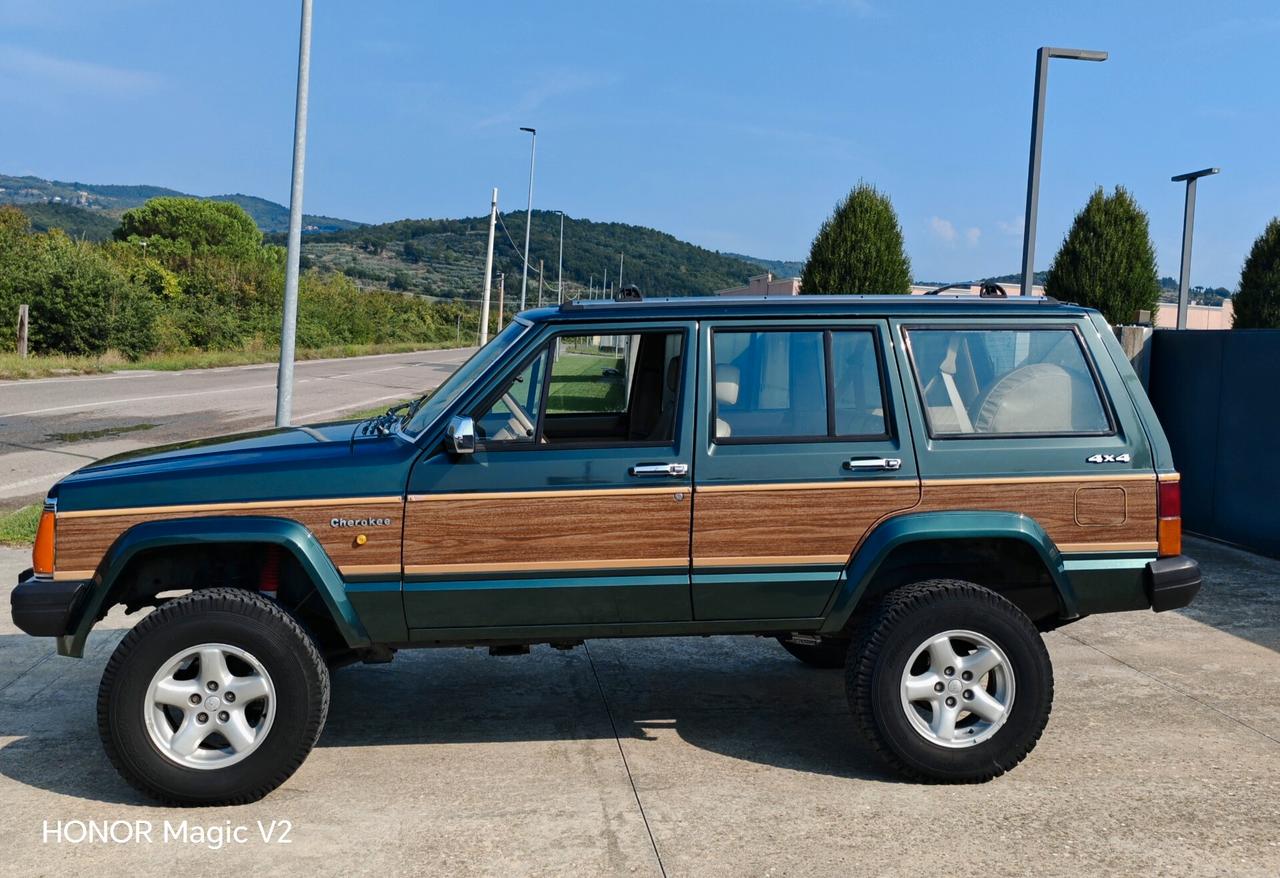 Jeep Cherokee 4.0 BRAIRWOOD (RARISSIMA)