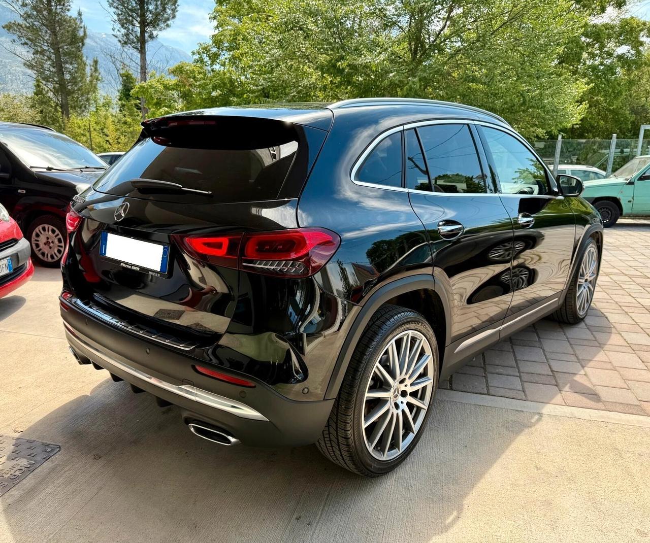 Mercedes-benz GLA 180 AMG LINE