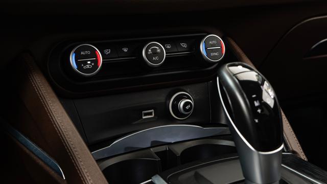 ALFA ROMEO Stelvio 2.2 210 CV AT8 Q4 Executive
