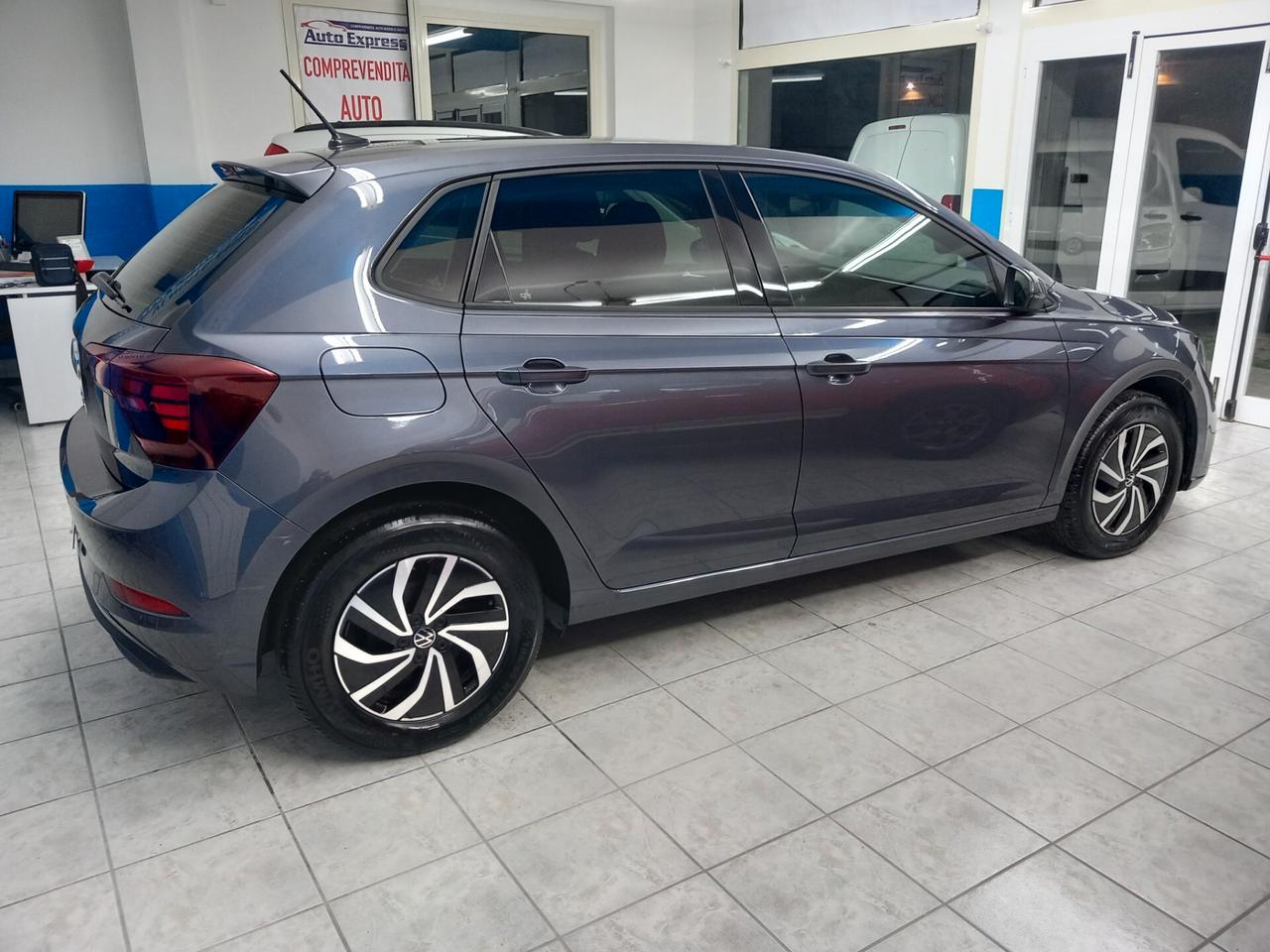 Volkswagen Polo anno 2022 benzina 1.0 km 34 mila