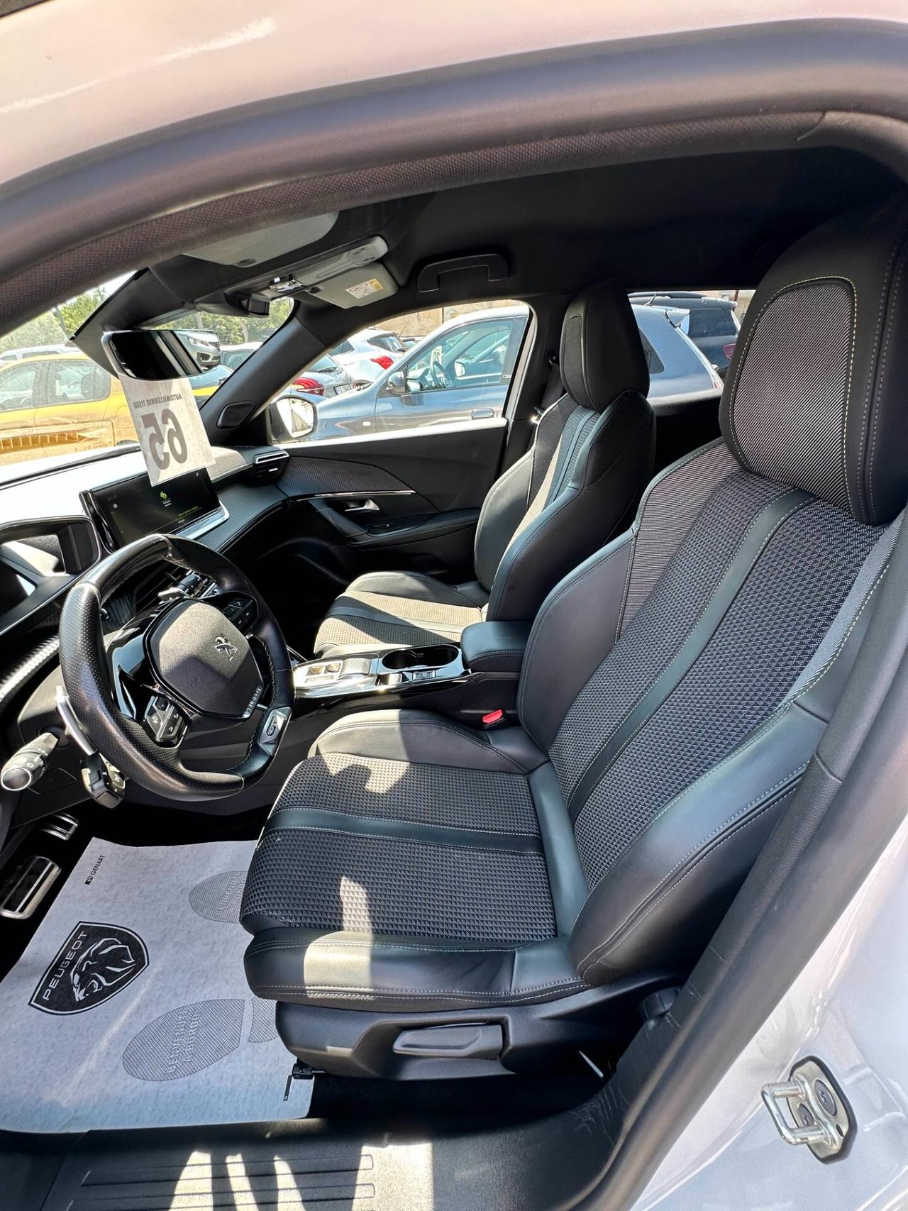 Peugeot 2008 BlueHDi 130 S&S EAT8 GT