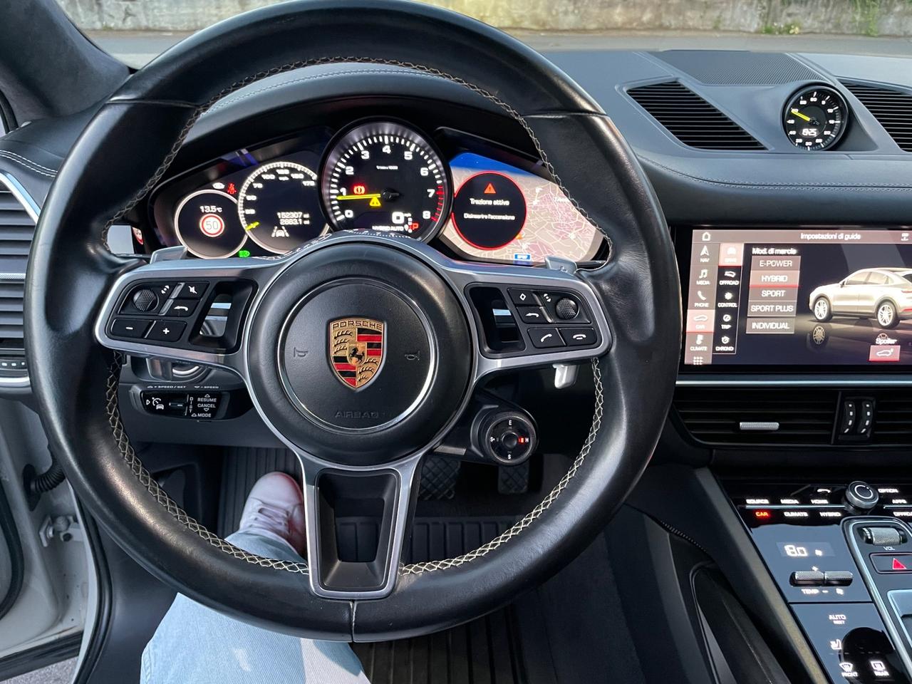 Porsche Cayenne 3.0 V6 E-Hybrid GTS