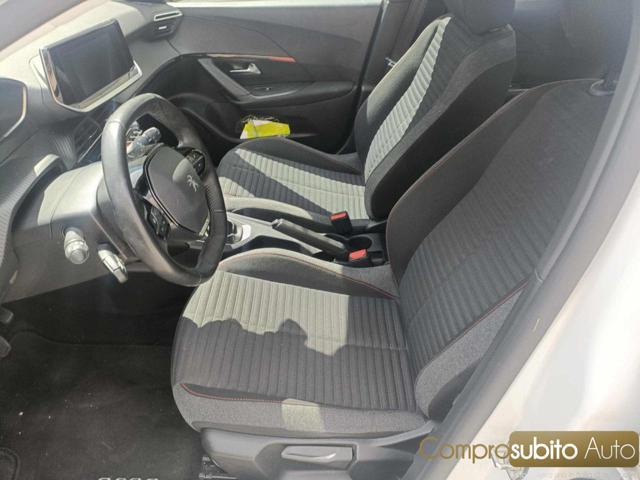 PEUGEOT 2008 BlueHDi 110 S&S Allure