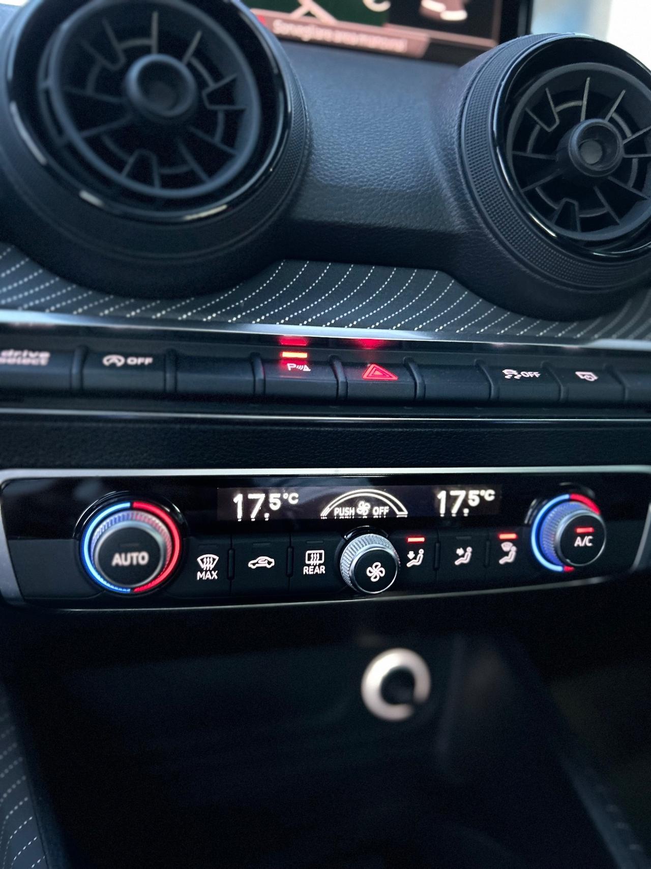 Audi Q2 30 TDI S line Edition