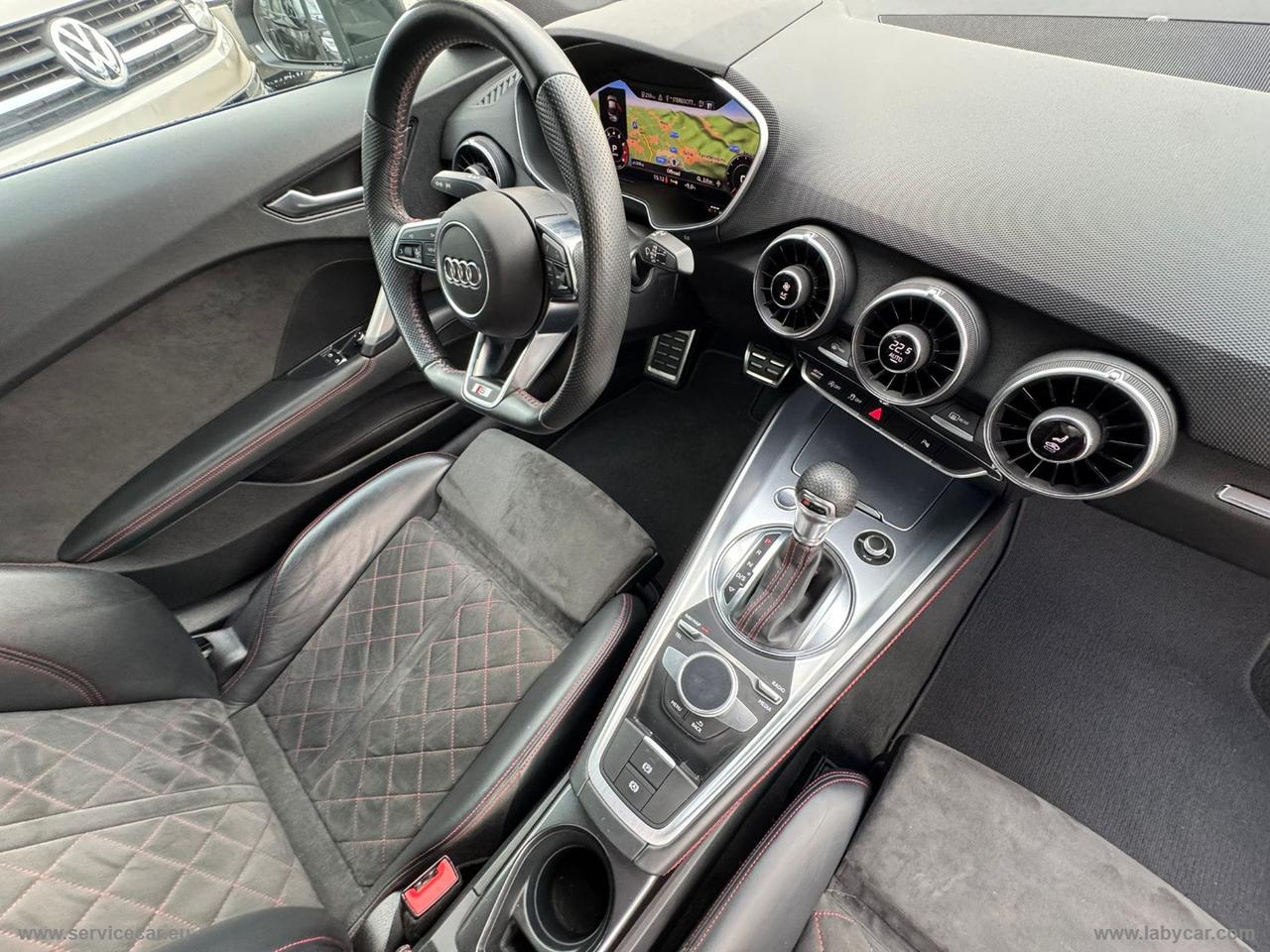 AUDI TT Coupé 40 TFSI S tr COMPETITION