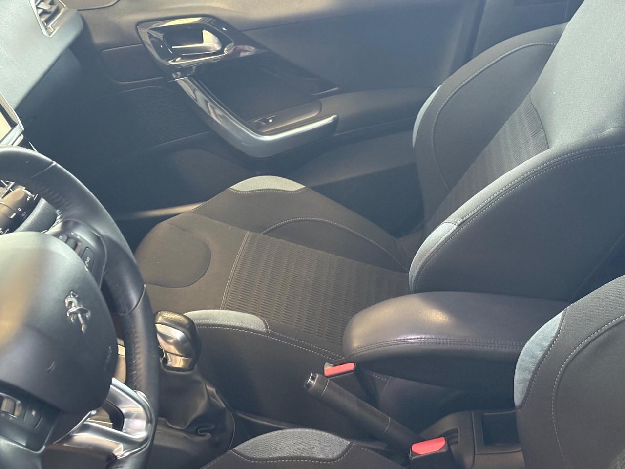 Peugeot 208 1.6 VTi 120 CV 5 porte Allure