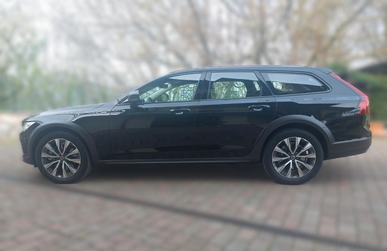 Volvo V90 Cross Country B4 (d) AWD Business Plus Auto